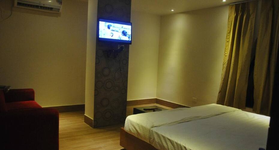TG Rooms Baralal Street, Ranchi 5